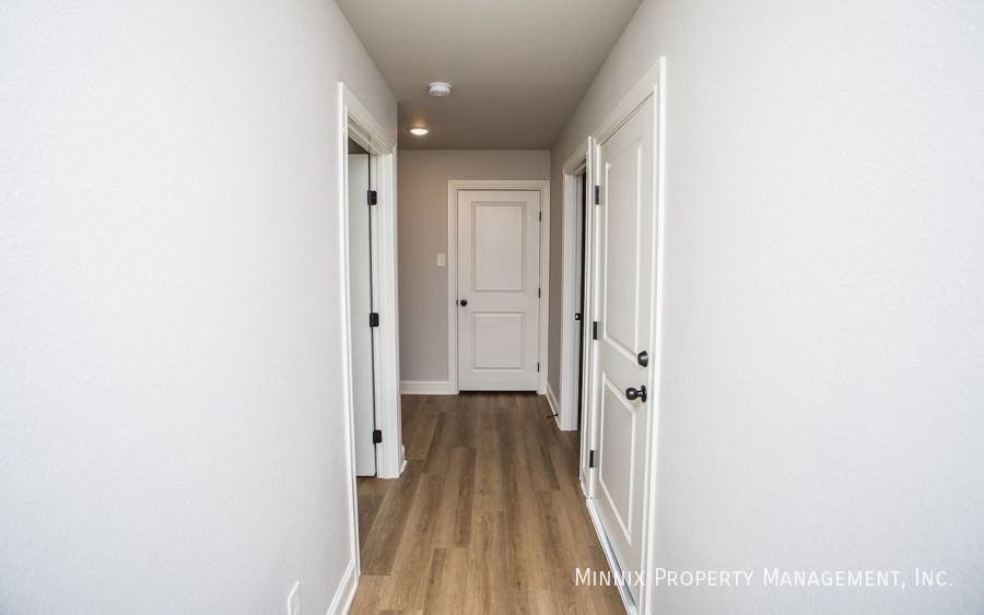 2548 137th St #1 - Photo 5 of 48