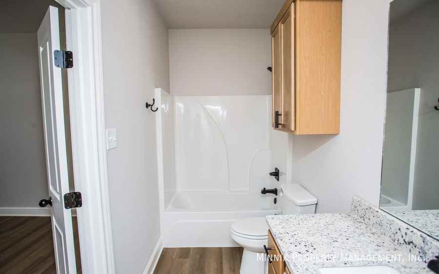 2548 137th St #1 - Photo 7 of 48