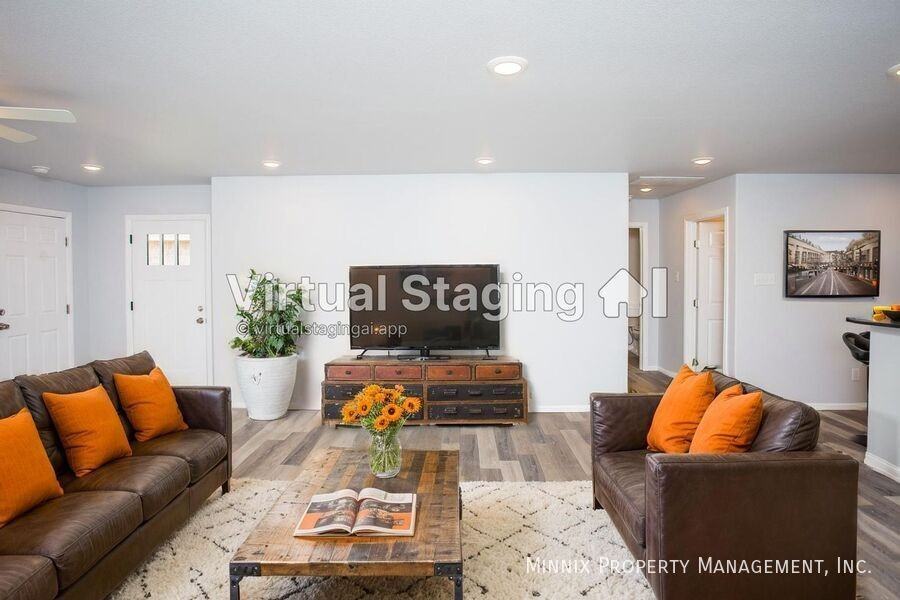 8623 10th St - Photo 2 of 41