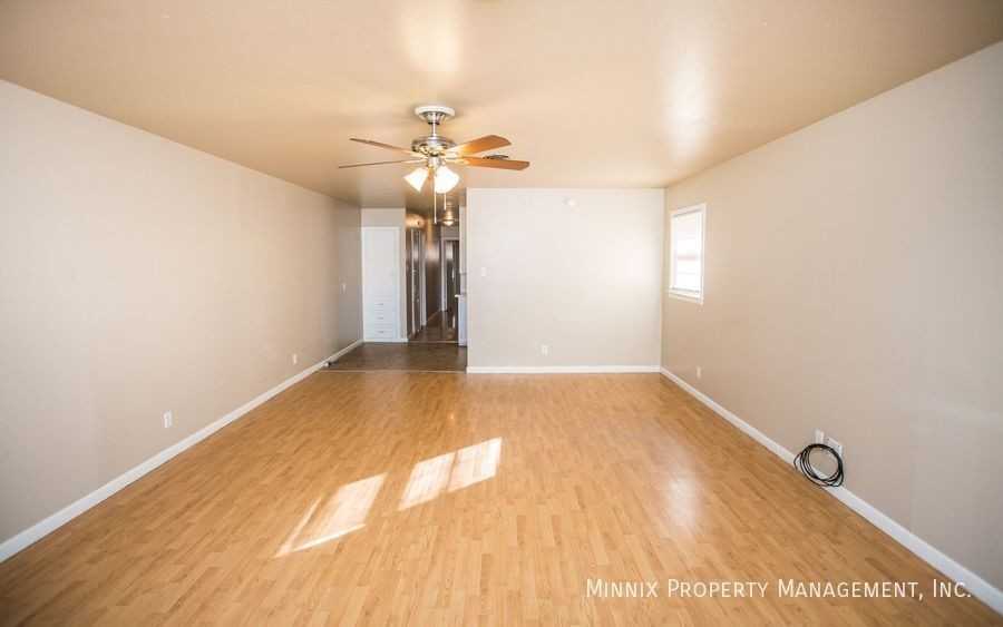 4407 31st St #B - Photo 5 of 23