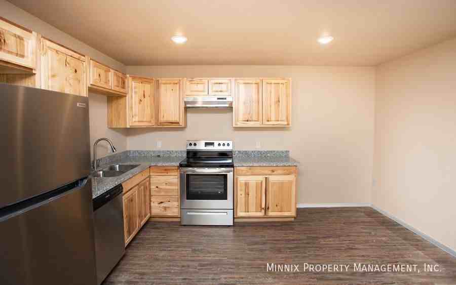 2402 N Avenue O - Photo 6 of 27
