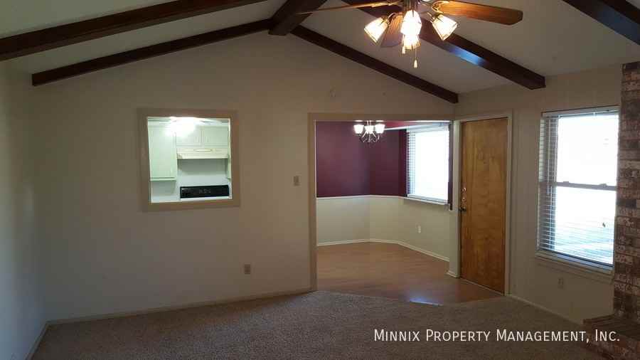 4916 58th St - Photo 6 of 34