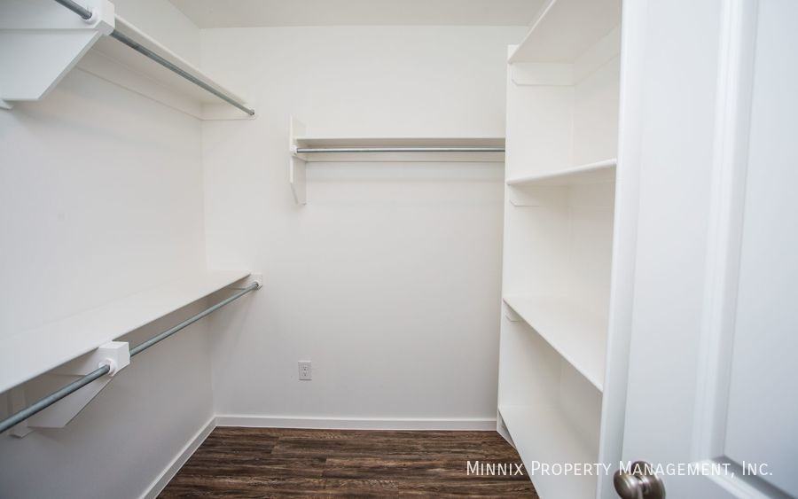 2105 Kirksey Ave - Photo 5 of 37