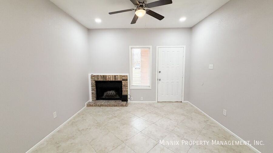 4729 2nd St - Photo 7 of 21