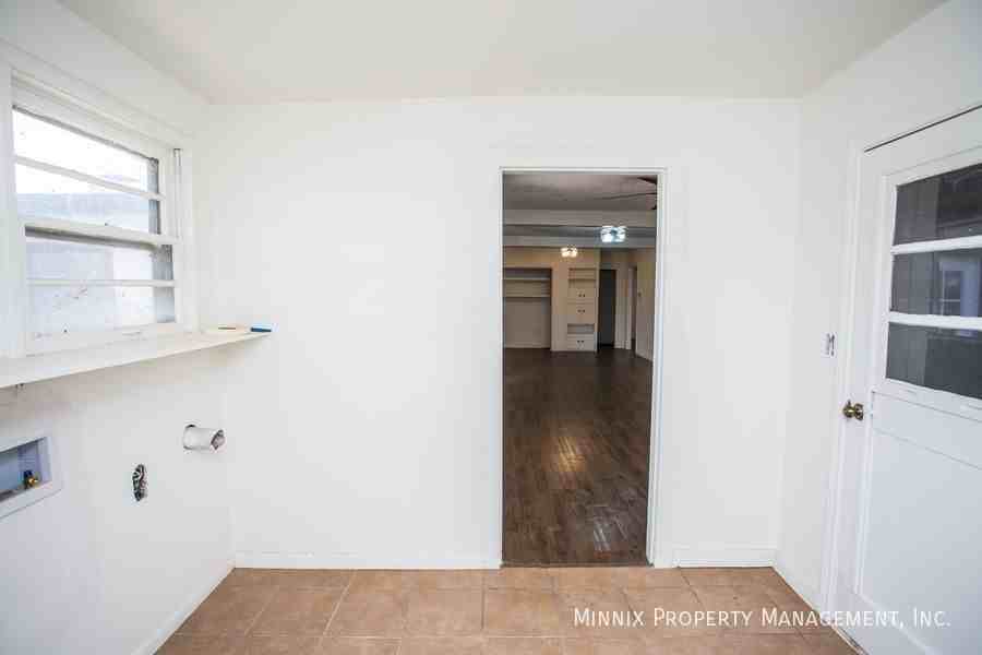 502 2nd Pl #1 - Photo 5 of 34