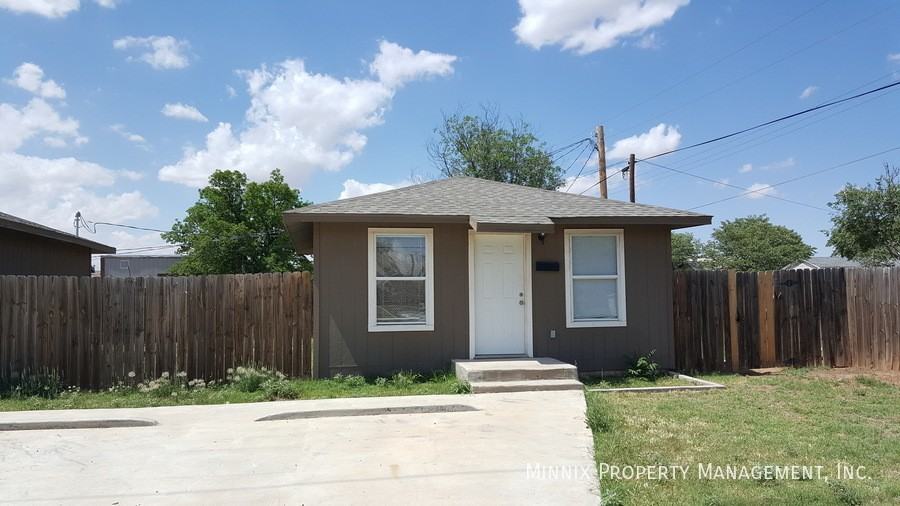 310 E Lynn St - Photo 3 of 23