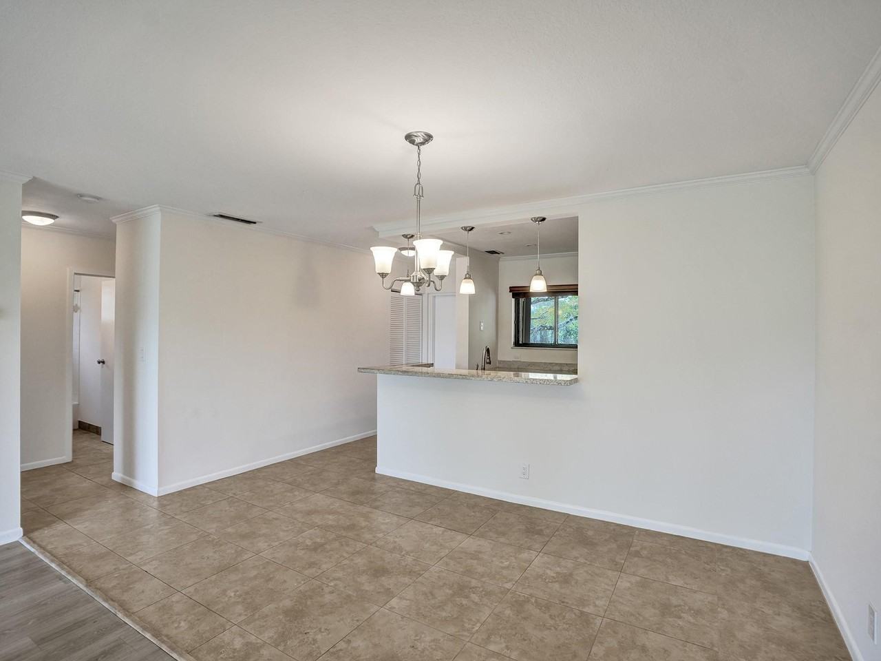 930 Southwest 9th Street Circle #206 - Photo 6 of 10