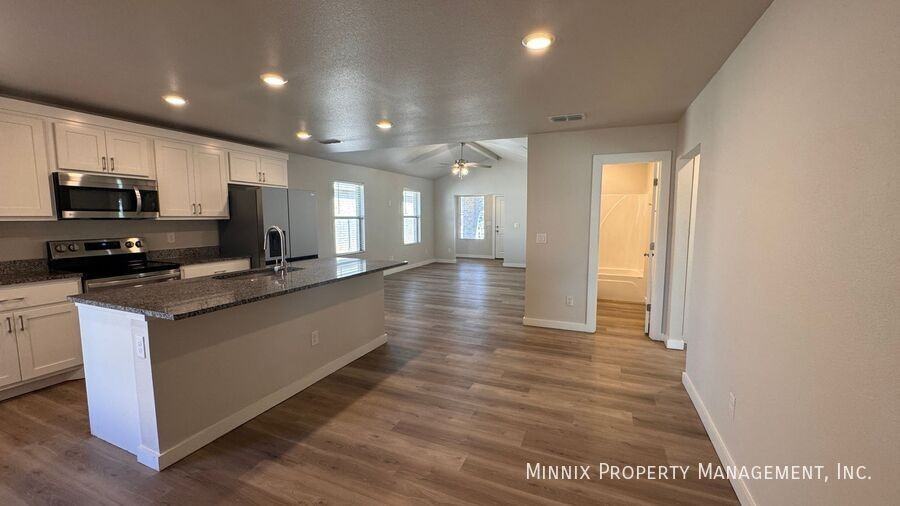 7704 Elm Ave - Photo 6 of 22