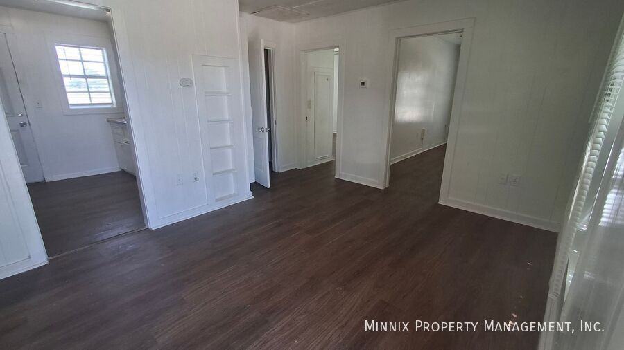 102 N 11th St #B - Photo 7 of 10