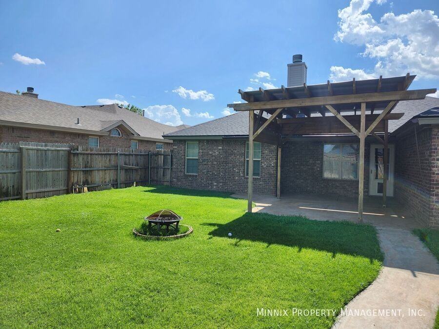 1505 Westminister Ave - Photo 2 of 6