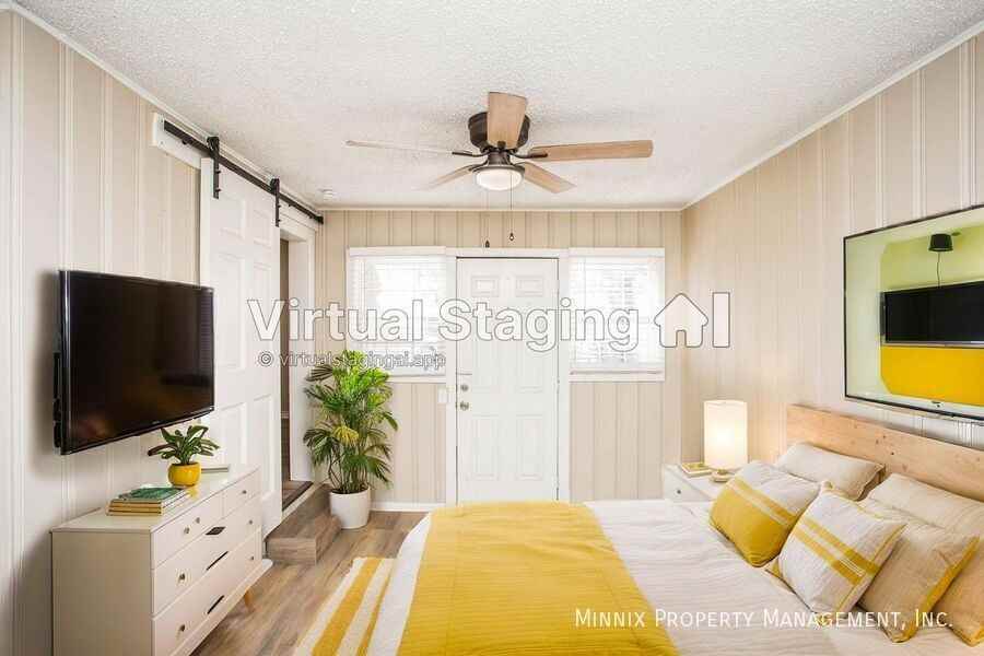 2404 27th St - Photo 3 of 39