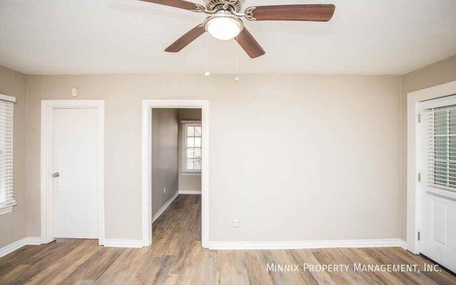 2404 27th St - Photo 7 of 39