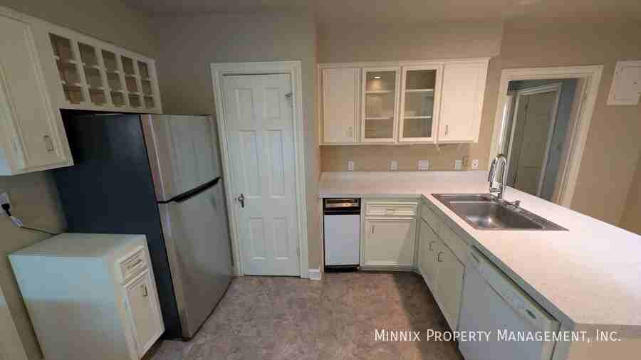 2407 22nd St - Photo 7 of 18