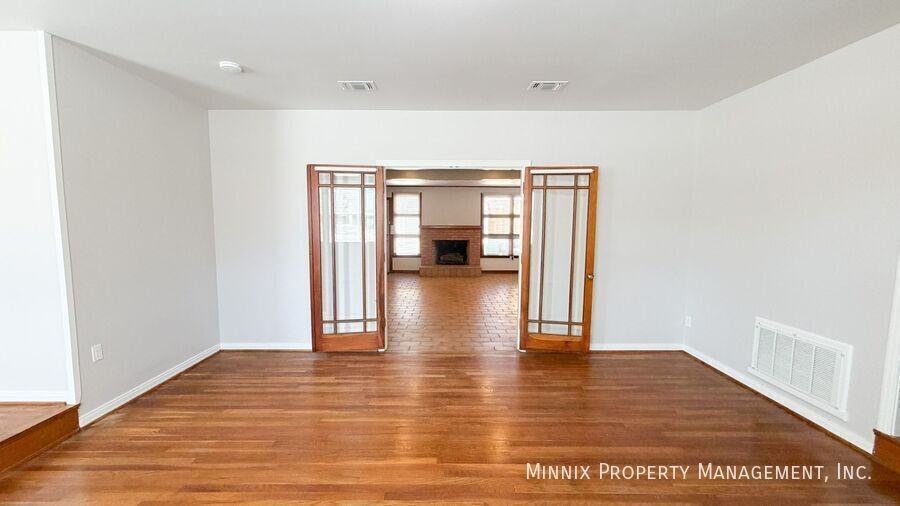 3212 36th St - Photo 4 of 33