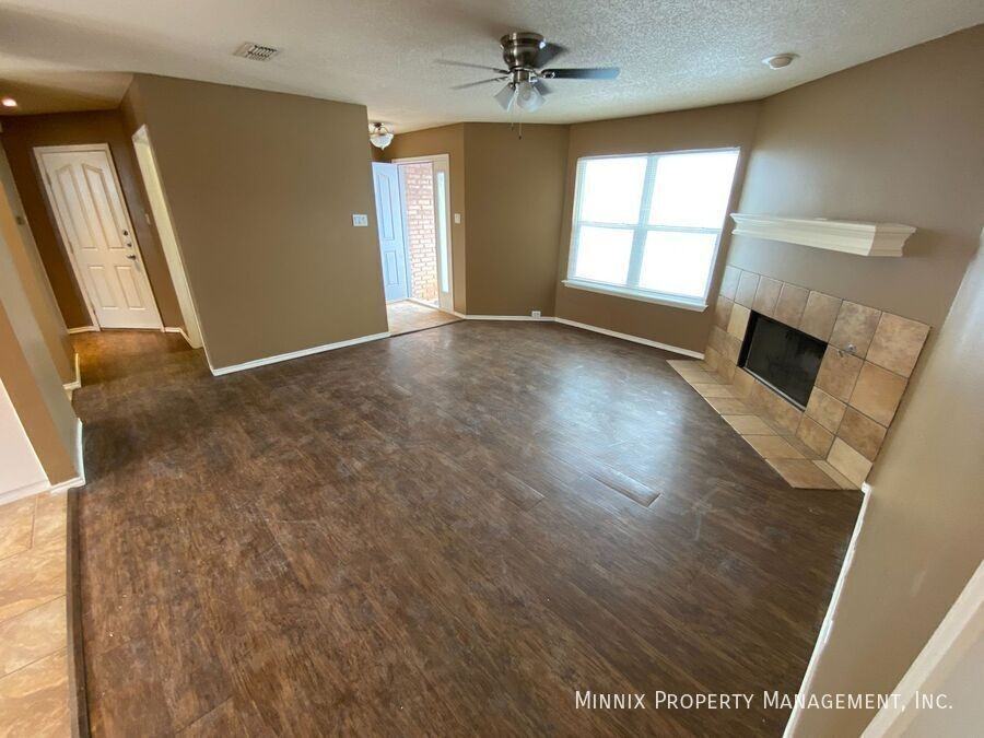 2530 107th Dr - Photo 7 of 18