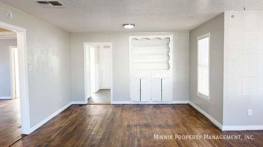 3111 31st St - Photo 5 of 21