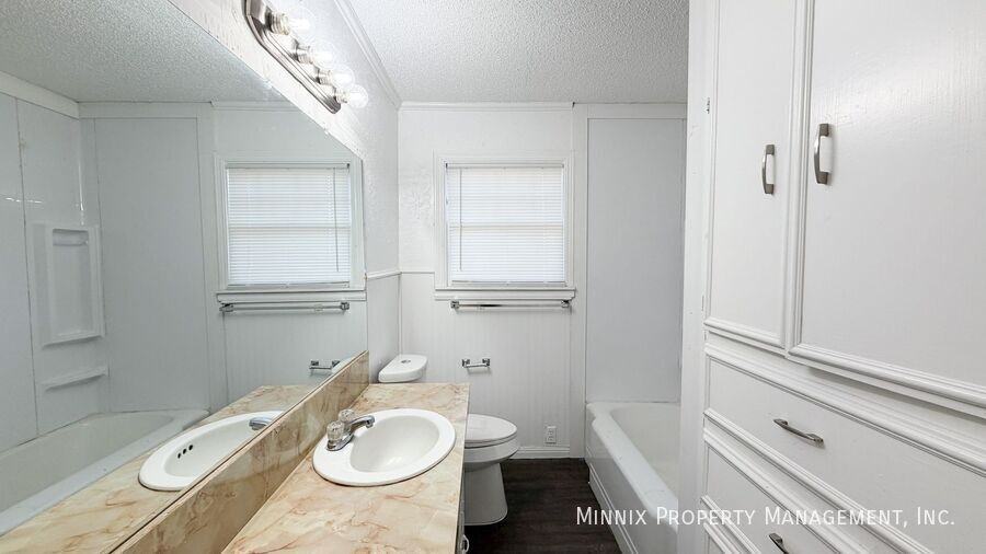 3111 31st St - Photo 6 of 21