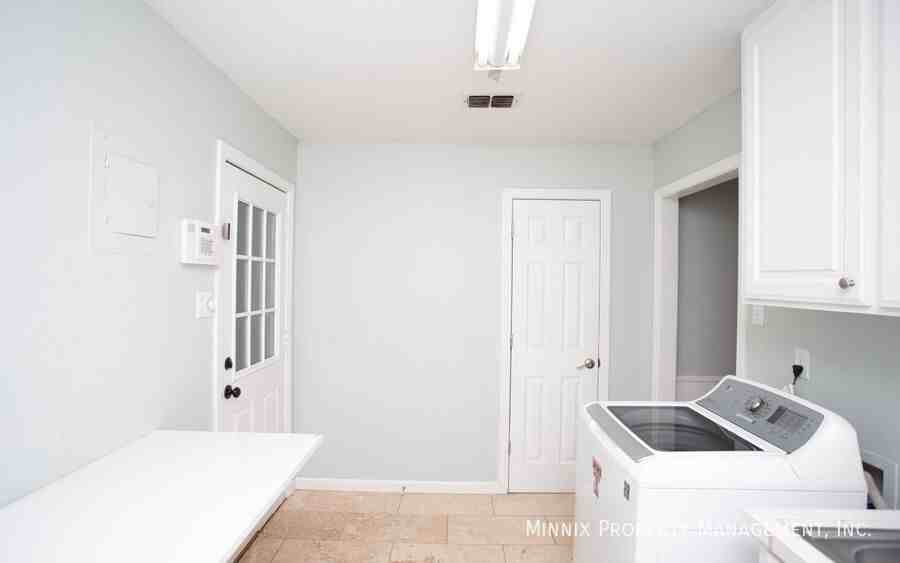 6309 Nashville Dr - Photo 7 of 50