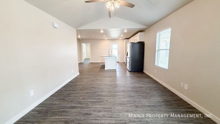 301 E 80th St - Photo 4 of 24