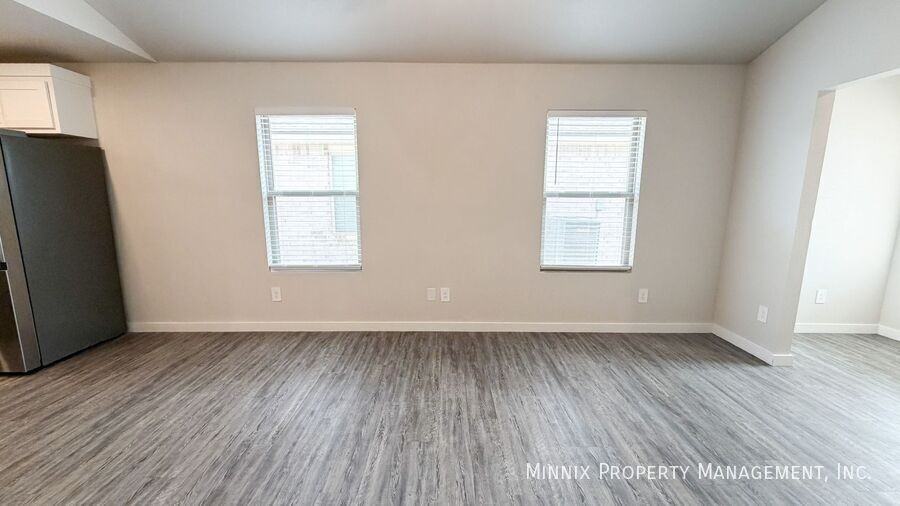 301 E 80th St - Photo 5 of 24