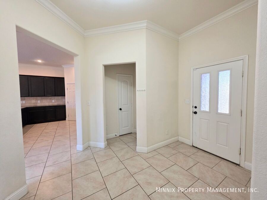 9411 Sedona Ave - Photo 2 of 22