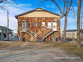 111 Se Delaware Ave - Photo 1 of 1