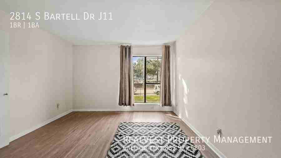 2814 S Bartell Dr Apt J11 - Photo 5 of 9