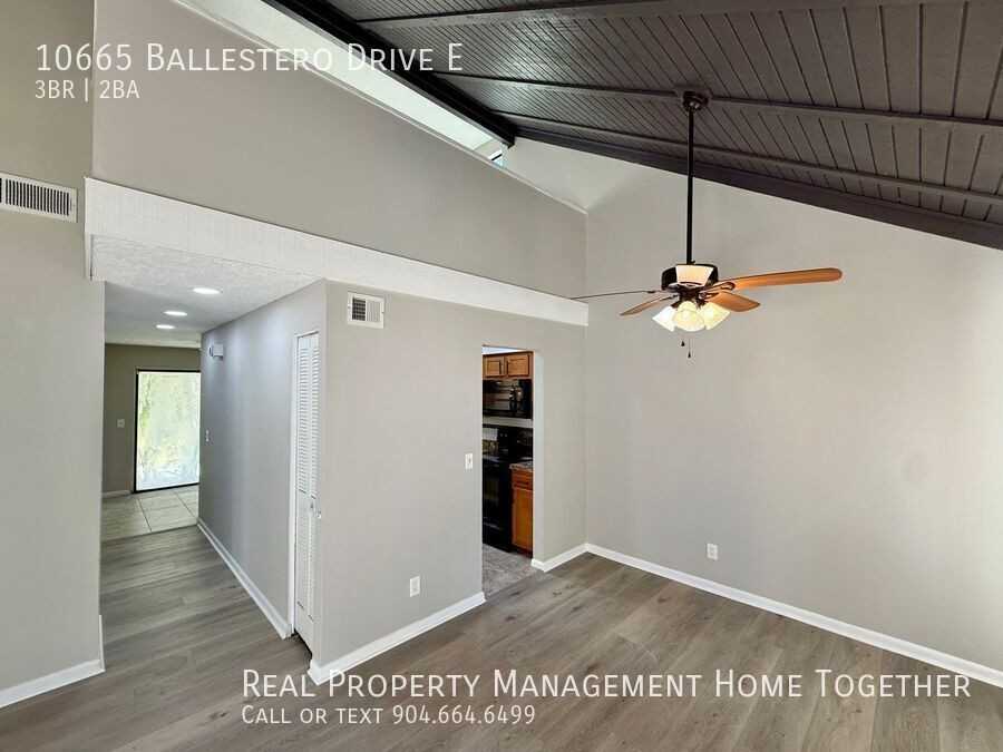 10665 Ballestero Dr E - Photo 3 of 36