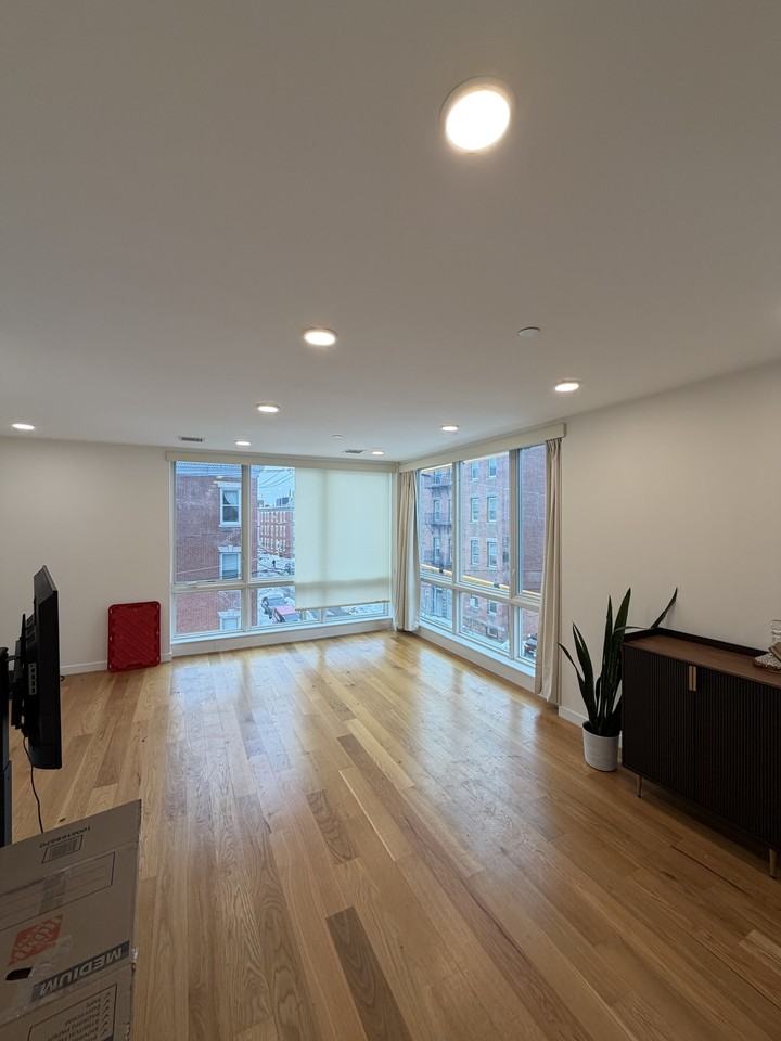 178 Gove St #3 - Photo 4 of 21