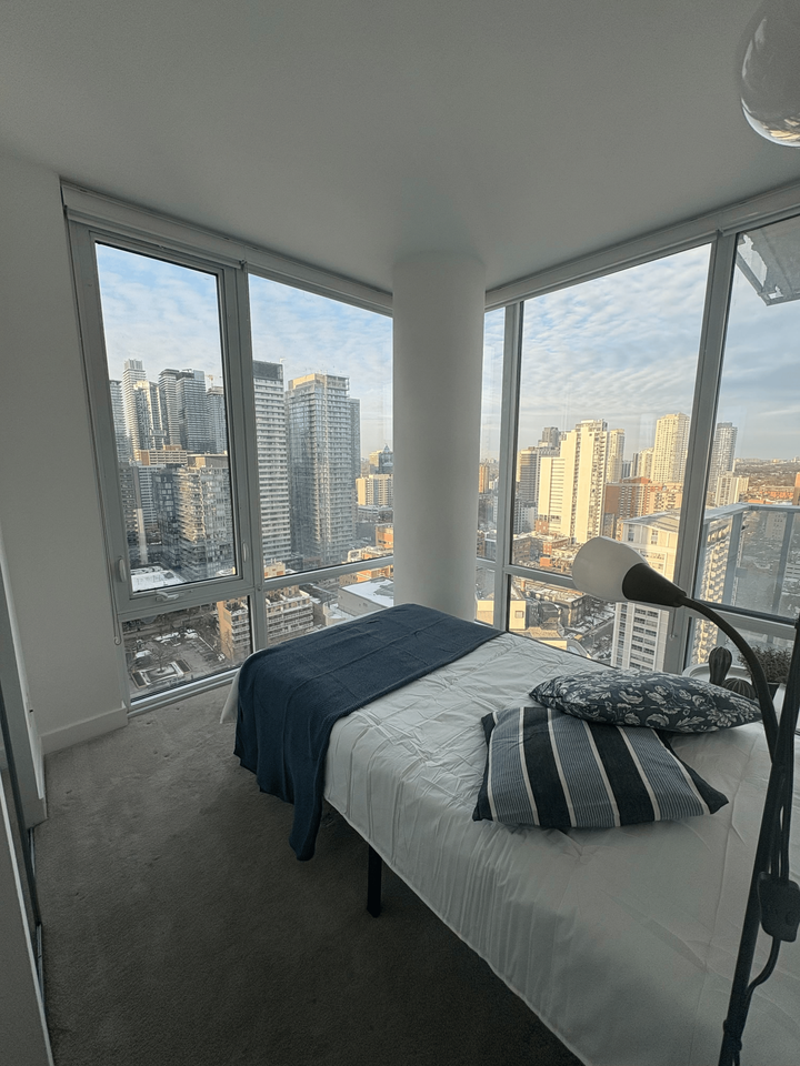 501 Yonge Street - Photo 4 of 9