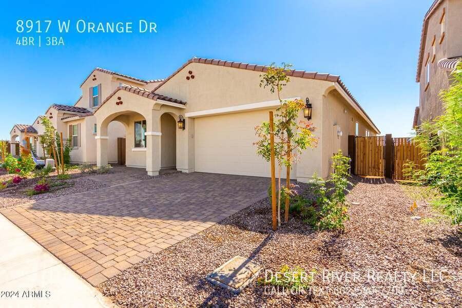8917 W Orange Dr - Photo 3 of 36