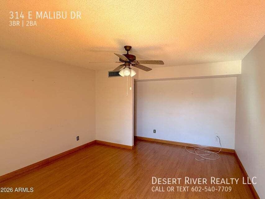 314 E Malibu Dr - Photo 3 of 13