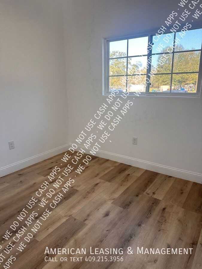 1003 Lynn St #D - Photo 6 of 8