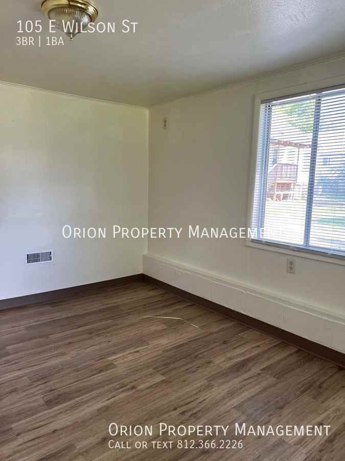 105 E Wilson St - Photo 3 of 18