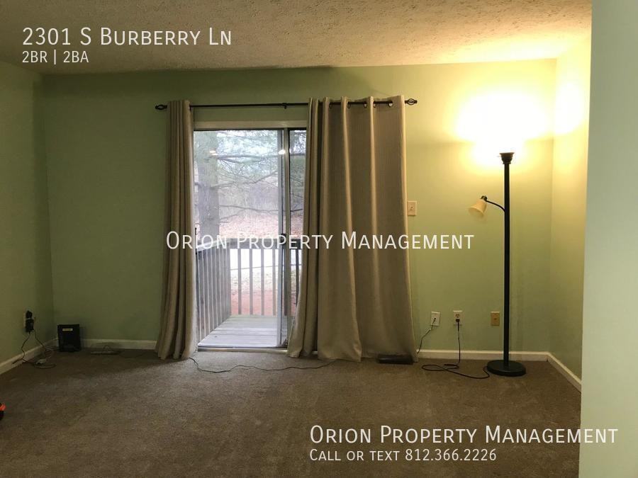 2301 S Burberry Ln - Photo 3 of 12