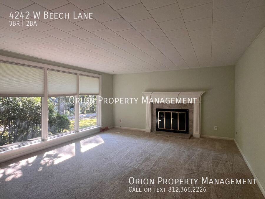 4242 W Beech Ln - Photo 3 of 14