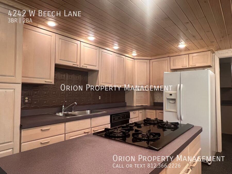 4242 W Beech Ln - Photo 5 of 14