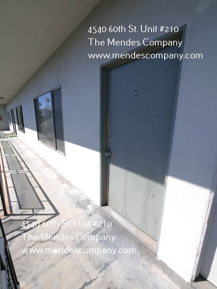 2829 Nimitz Blvd #M - Photo 6 of 7