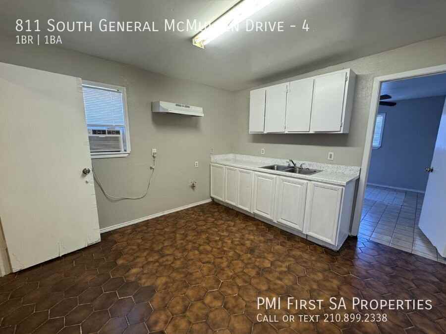 811 S General Mcmullen Dr #4 - Photo 6 of 7