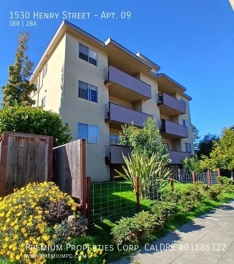 1530 Henry St #09 - Photo 2 of 19