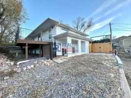 featured image of 1614 Manitou Blvd