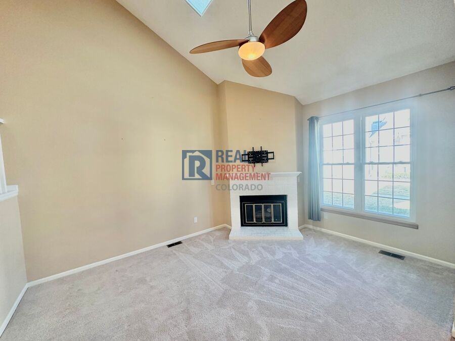 2032 S Xenia Way - Photo 5 of 31