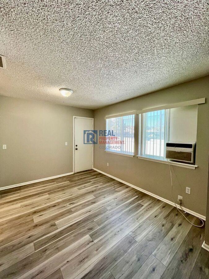 8100 W Quincy Ave #N13 - Photo 5 of 15