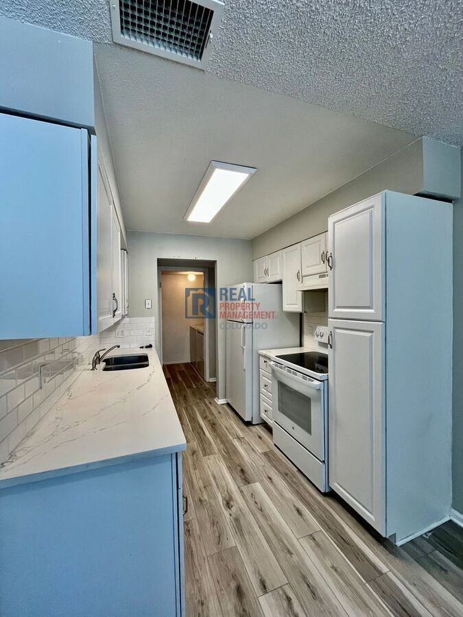 8100 W Quincy Ave #N13 - Photo 6 of 15