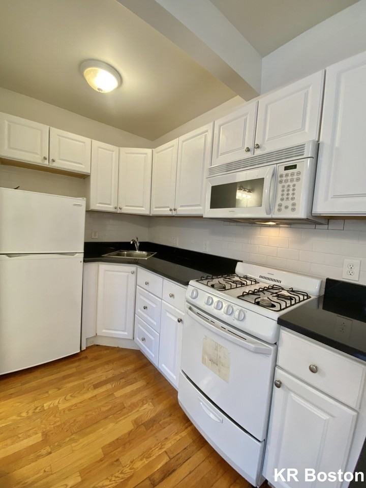 Hemenway St. & Haviland St. #12 - Photo 2 of 16