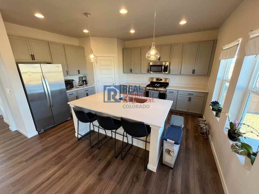2069 Angus St - Photo 2 of 21