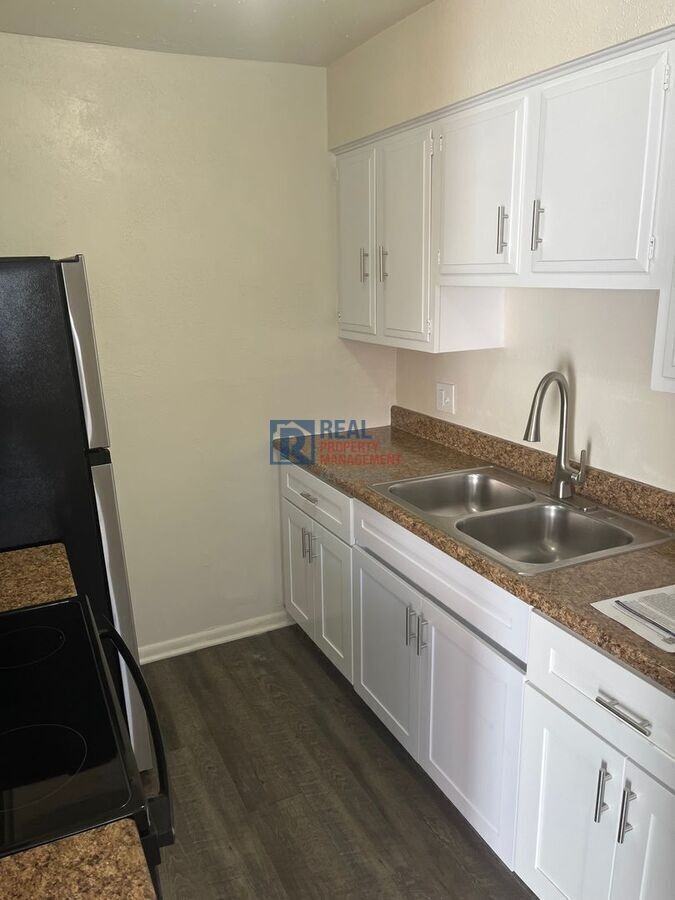 1303 Coffman St #4 - Photo 2 of 18