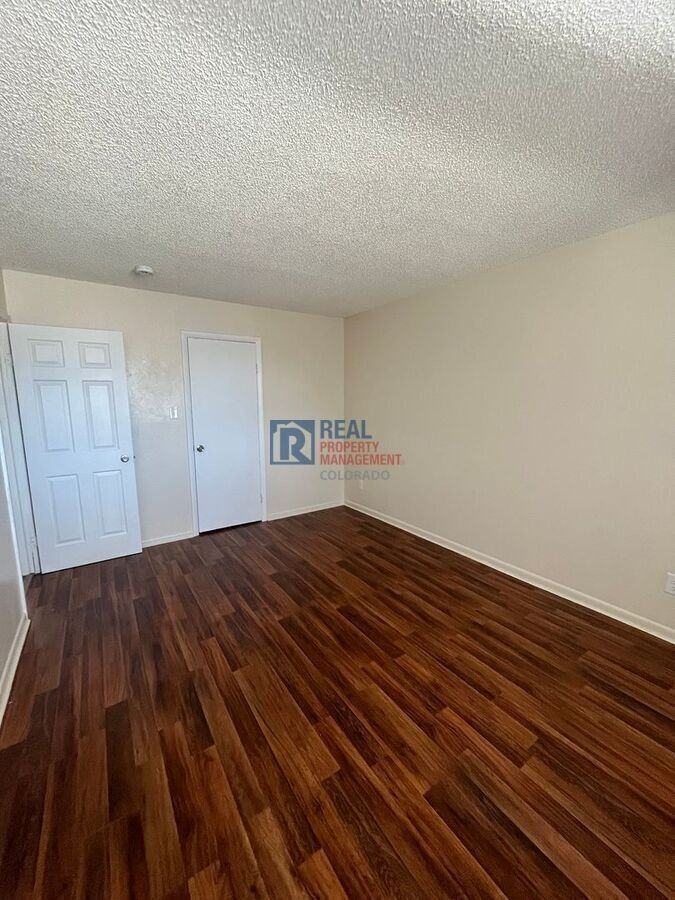 1303 Coffman St #4 - Photo 7 of 18