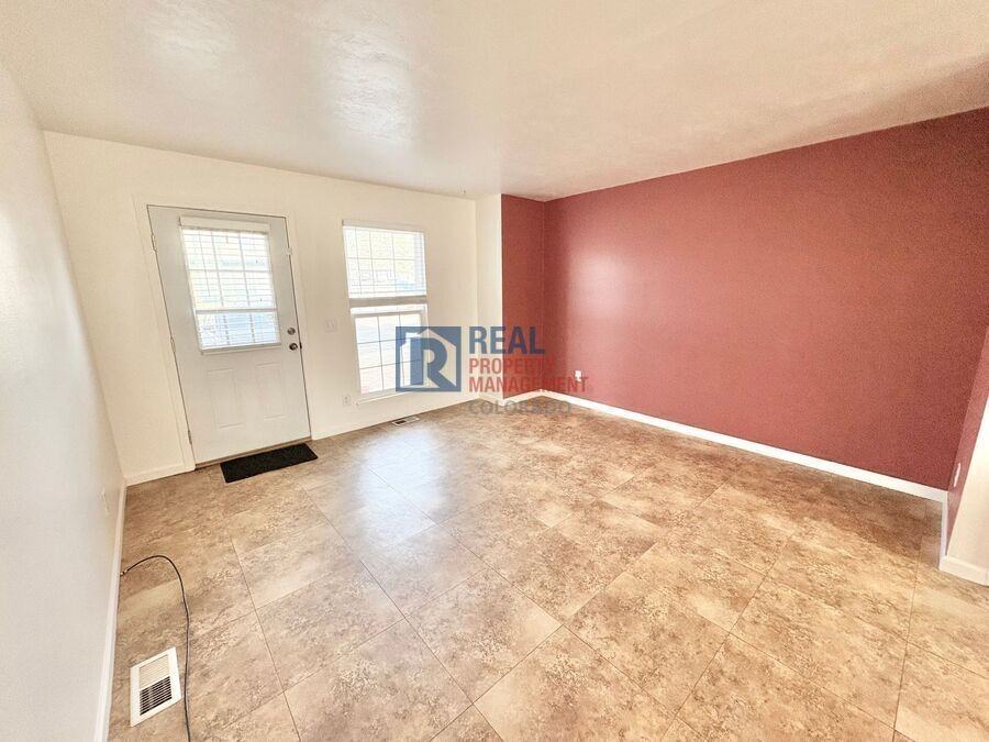 14466 E Hawaii Cir #E - Photo 3 of 13