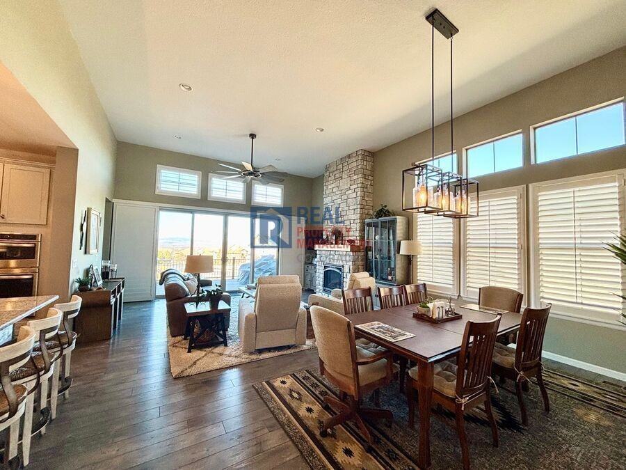 873 Woodgate Dr - Photo 4 of 29